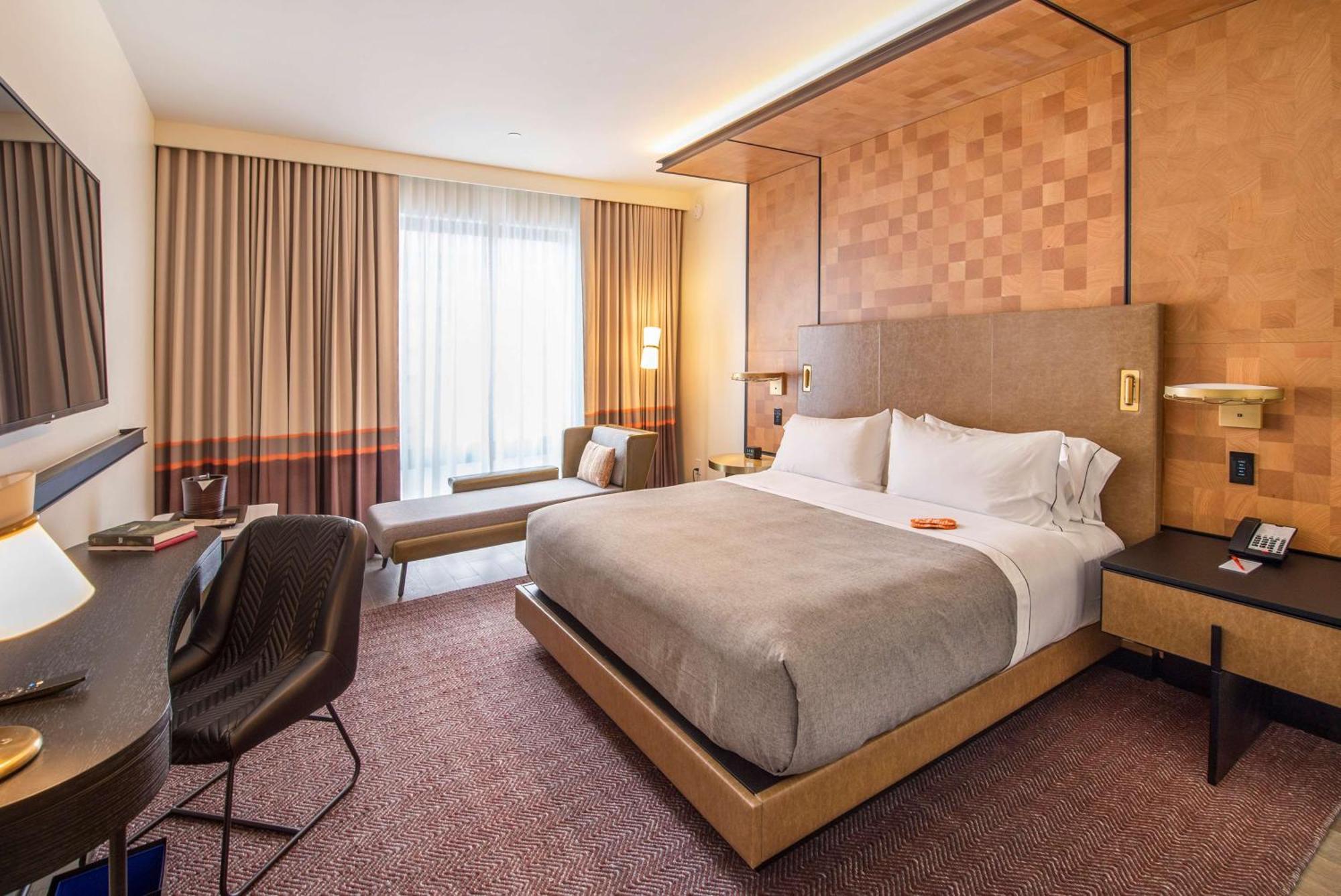 Deluxe King Room,1546960783:JPEG