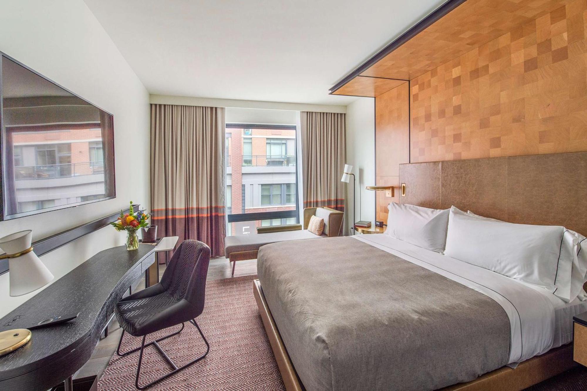 King Room,1546960780:JPEG
